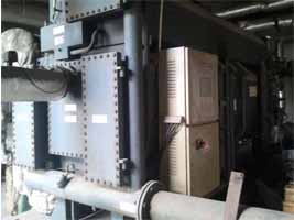 离心式制冷机组的冷凝器和蒸发器均为卧式壳管式